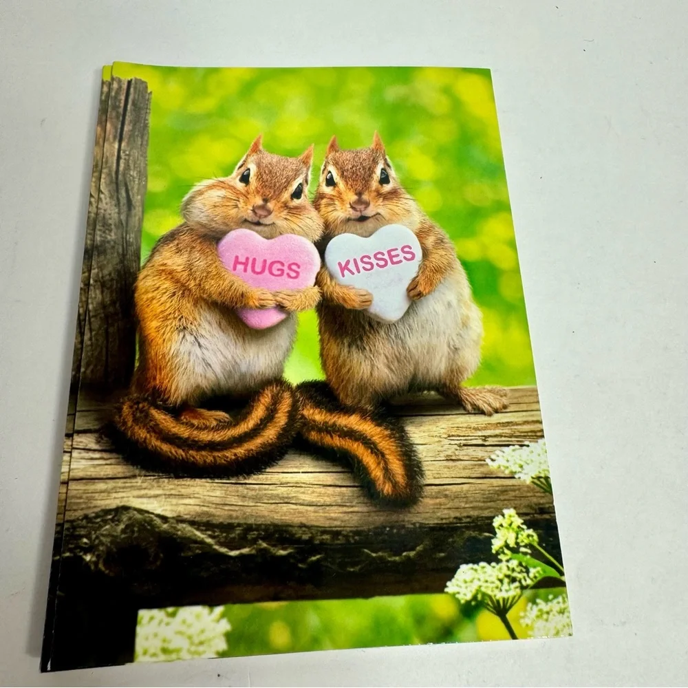 5 Avanti Greeting cards - Chipmunks hugs and kisses Holiday: Valentine’s Day L